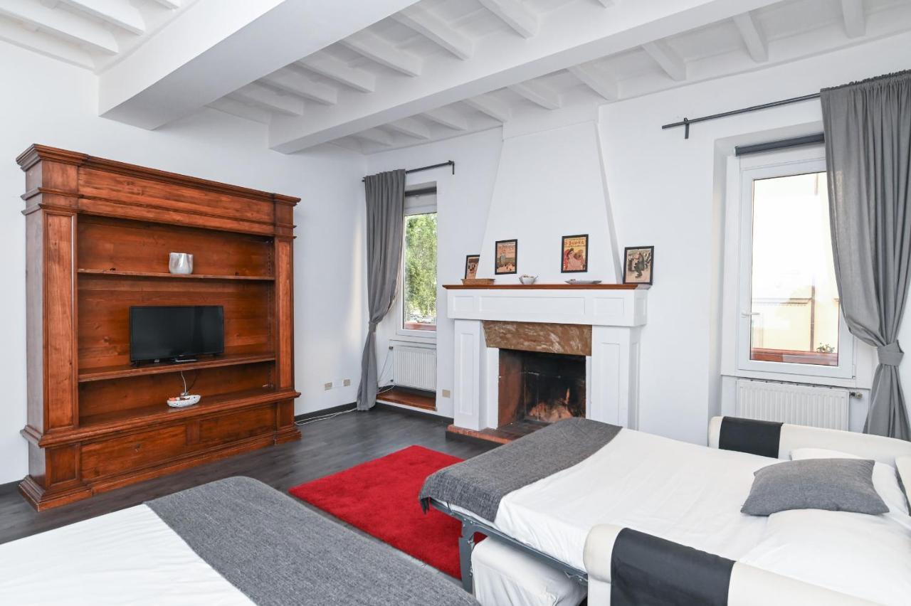 Gorgeous Trastevere Loft On The River Rome Exterior photo