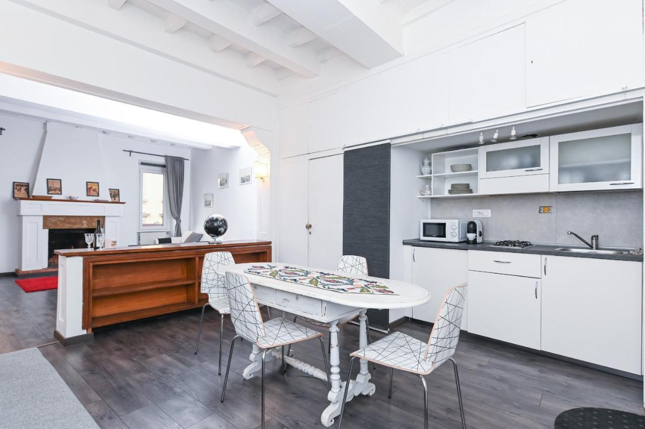 Gorgeous Trastevere Loft On The River Rome Exterior photo