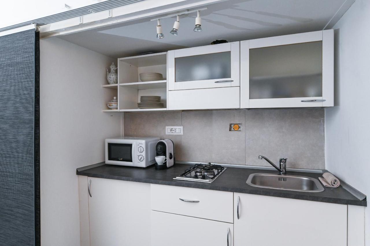 Gorgeous Trastevere Loft On The River Rome Exterior photo